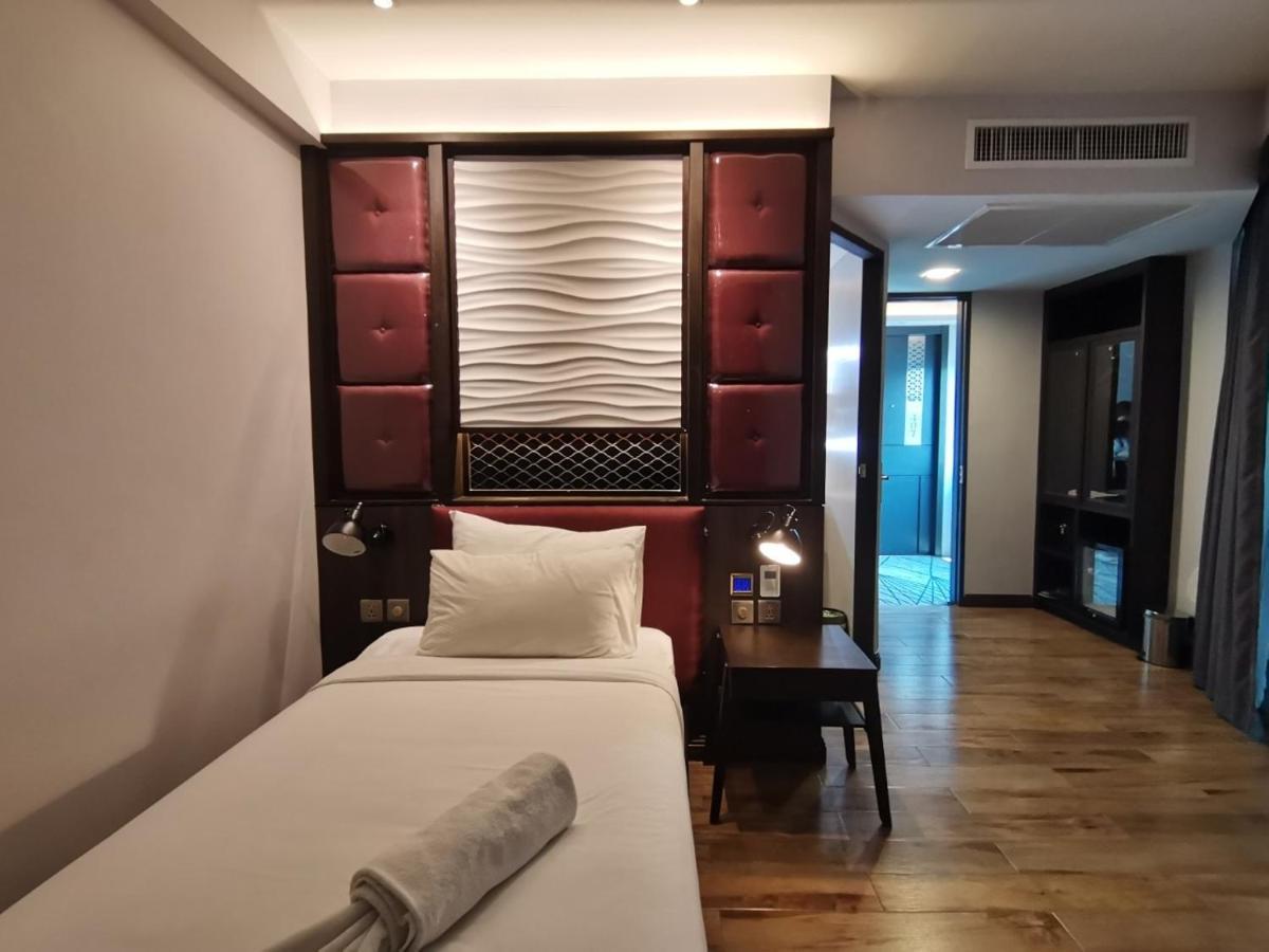 Holatel Hotel Phitsanulok Luaran gambar