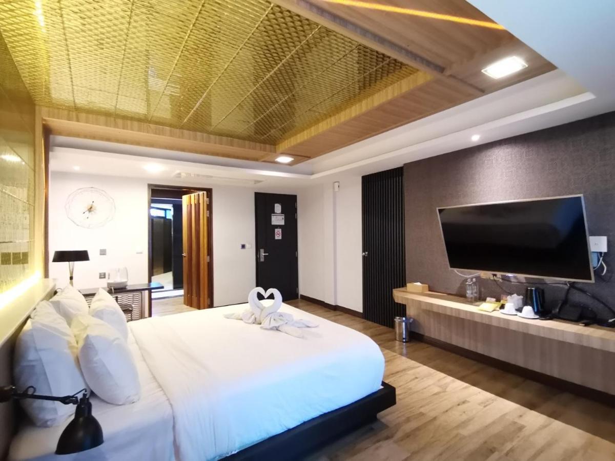 Holatel Hotel Phitsanulok Luaran gambar