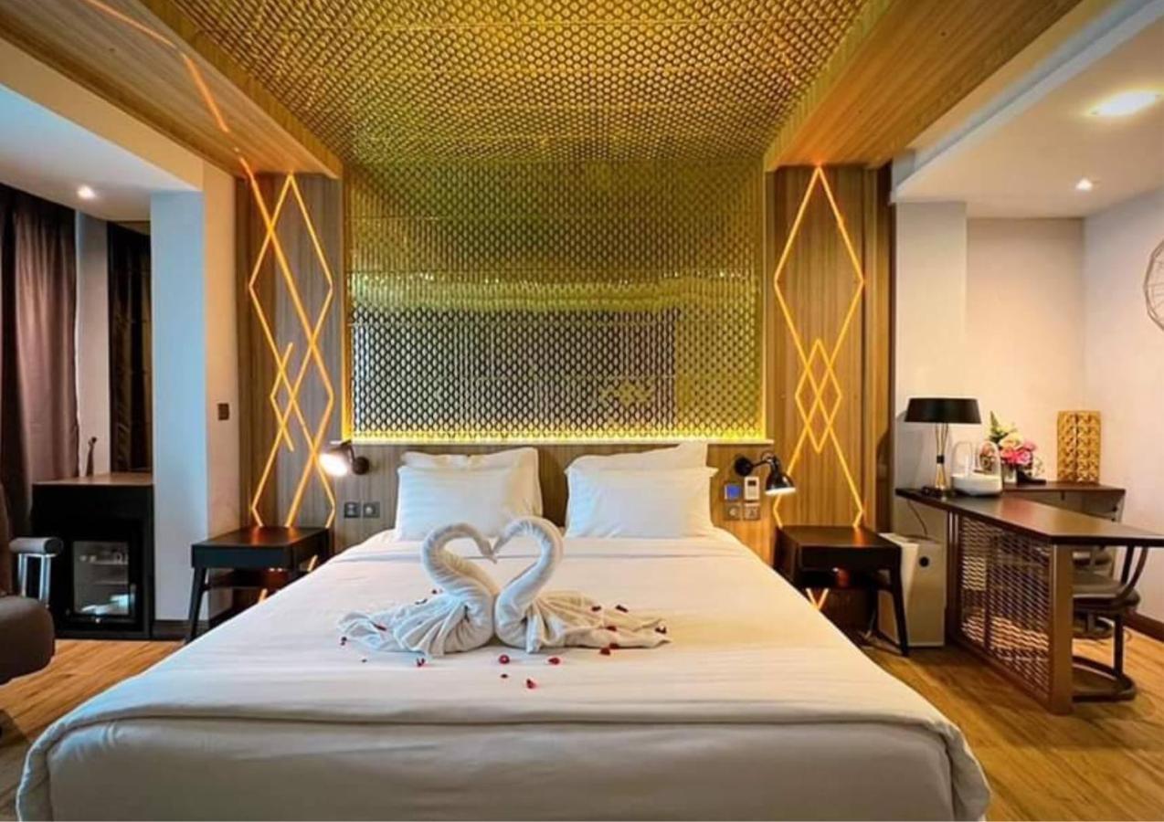 Holatel Hotel Phitsanulok Luaran gambar